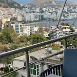 Apartment Centre & Private Parking *