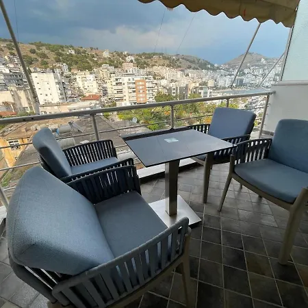 Apartment Centre & Private Parking Sarande