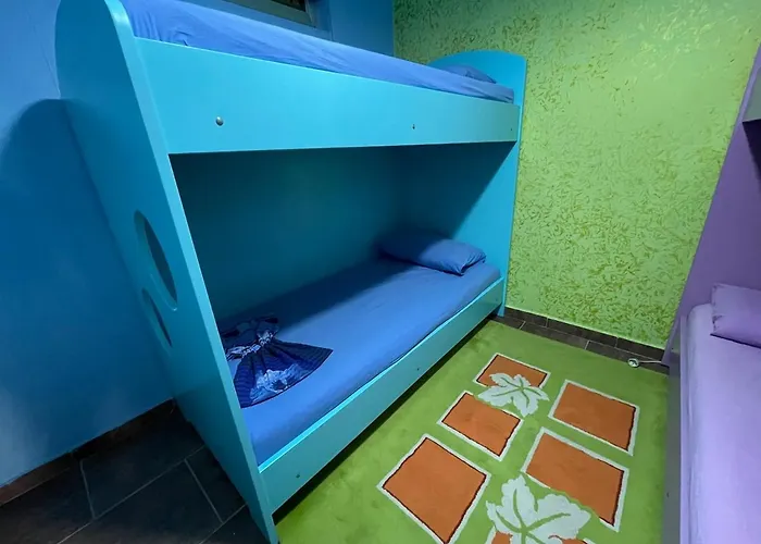 Centre & Private Parking Apartment *