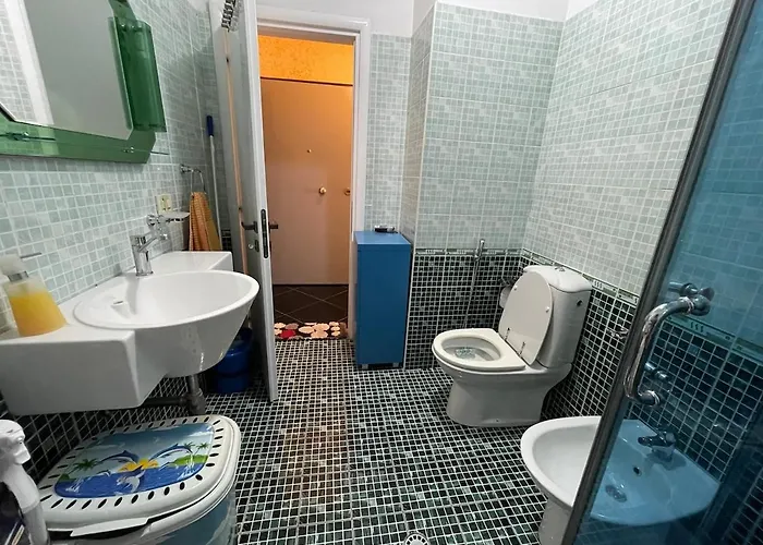 Centre & Private Parking Apartment *