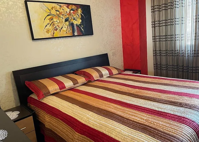 Apartment Centre & Private Parking Sarande