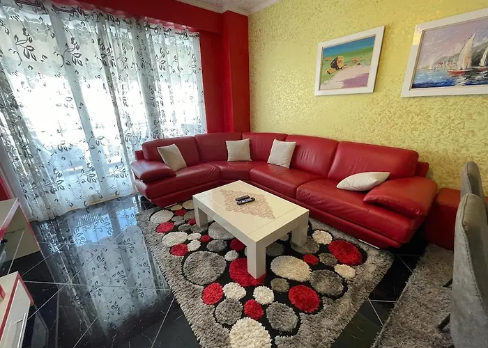 Centre & Private Parking Apartment